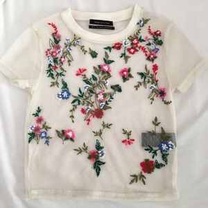 SUPER CUTE UP TOP ✨